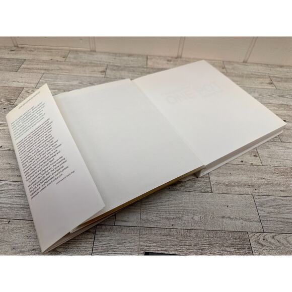 41067. Weight Watchers One Pot Cookbook 2012 HCDJ WW Recipes - Yum! - Picture 14 of 16